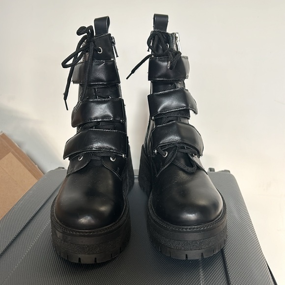 NEW FREE PEOPLE Emmet Emmit Strap Lace-Up Boot Black Leather - Picture 10 of 12